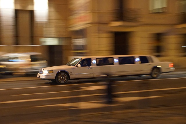 Luxury Limousine - Party Bus Limo -Prestige Limousine
